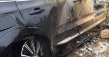 Stire din Eveniment : Un tânăr a murit după ce a intrat cu mașina într-o casă, la 200 de km/h