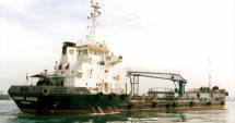 Stire din Economie : Un tanc petrolier a fost jefuit de pirați, iar echipajul a fost bătut