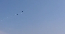 Stire din Eveniment : ZIUA MARINEI 2017. Atac cu bombe, executat de șase avione - VIDEO