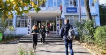 Stire din Cultură-Educație : Prof. Cristina Anghel, directorul Liceului "Ovidius": "Personal, nu am nicio preferință pentru vreun local sau Pub"