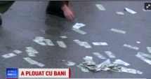 Stire din Actualitate : "PLOAIE" CU BANI PE AUTOSTRADĂ! Polițiștii au închis drumul timp de o oră să adune bancnotele