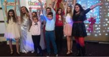 Stire din Cultură-Educație : "Colindăm cu sufletul în Magia Craciunului pe Omul de zăpadă"