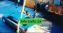 Stire din Eveniment : VIDEO ȘOCANT! Doi tineri, opriți în trafic și bătuți, pentru că au ridicat praful cu mașina