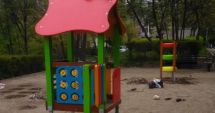 Stire din Social : Tobogane, balansoare, leagăne și căsuțe, pentru mai mulți prichindei din Constanța