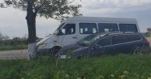 Stire din Eveniment : UPDATE. Accident la Constanța! Microbuz cu călători, izbit în copac. Trei victime