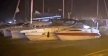 Furtuna a făcut ravagii în portul turistic Tomis. Multe ambarcaţiuni s-au scufundat!