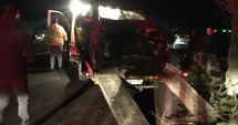 Stire din Eveniment : MAȘINĂ RĂSTURNATĂ, DUPĂ UN IMPACT CU UN MISTREȚ. ANIMALUL A MURIT!