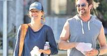 Stire din Monden : Gerard Butler nu se mai satură de fotomodele