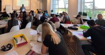 Stire din Cultură-Educație : Studenți din 12 facultăți generează soluții practice la Școala de vară de inovare și antreprenoriat