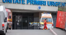 Stire din Eveniment : O tânără gravidă se zbate între viață și moarte după ce a fost târâtă de un cal speriat