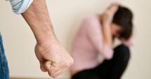 Stire din Actualitate : Caz halucinant! Femeie cu dosar penal, după ce a fost bătută crunt de soț