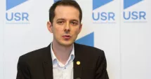 Stire din Politică-Administrație : USR convoacă forul politic pentru decizia finală privind Guvernul Veștea