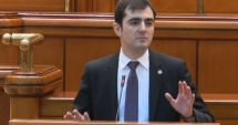 Stire din Politică-Administrație : USR cere conducerii Camerei Deputaților revocarea lui Liviu Dragnea din funcția de președinte al forului