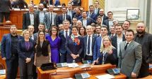 Stire din Politică-Administrație : Parlamentul a tăiat pensiile speciale. "Eforturile USR au dus la un prim rezultat pozitiv"