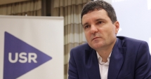 Stire din Politică-Administrație : Parlamentarii USR ar putea demisiona din Parlament