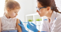 Stire din Social : Pro și contra VACCINĂRII OBLIGATORII. "Avem dreptul de a alege. Merg până în pânzele albe!"