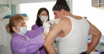Stire din Social : Au sosit primele doze de vaccin antigripal. Cine are prioritate și cine mai are de așteptat