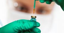 Stire din Actualitate : Un vaccin bivalent de la Moderna, care ţinteşte atât Omicron, cât şi tulpina originală, aprobat