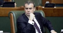Stire din Eveniment : Darius Vâlcov, recent numit consilier de stat în Guvernul Dăncilă, rămâne sub control judiciar într-un dosar de corupție