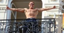 Stire din Actualitate : Actorul Jean Claude Van Damme, reclamat la DIICOT. Ar fi întreținut relații sexuale cu minore românce