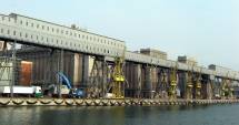 Stire din Economie : Vântul înghețat al recesiunii suflă în portul Constanța