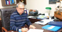 Stire din Politică-Administrație : Vergil Chițac a semnat contractul pentru modernizarea Teatrului Național „Oleg Danovski”