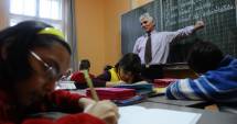 Stire din Cultură-Educație : O nouă vrăjeală electorală? Cresc salariile profesorilor!