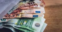 Stire din Eveniment : A pretins că este „vicepremierul României” şi a primit mită 7.000 de lei pentru "o urgenţă"