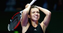 Stire din Sport : Turneul Campioanelor de la Singapore. Victorie istorică! Simona Halep a spulberat-o pe Serena Williams