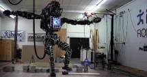 Stire din Tehnologie : VIDEO / Google a creat un robot umanoid care își adaptează modul de deplasare