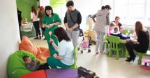 Stire din Sănătate : Vieți chinuite de suferință. Sute de copii constănțeni se luptă cu cancerul