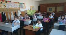 Stire din Cultură-Educație : Vine rândul elevilor de-a IV-a  să treacă emoțiile evaluărilor