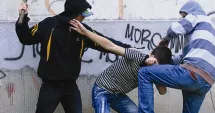 Stire din Eveniment : Scene șocante! Minori de 14 și 15 ani, judecați după ce și-au tâlhărit prietenul