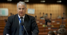 Stire din Politică-Administrație : "Este nevoie să înființăm un minister  al românilor de pretutindeni"