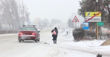 Stire din Social : Se strică vremea: "Vom avea patru valuri de viscol!" Când încep ninsorile și cum se circulă în acest moment pe șosele