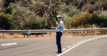 Stire din Eveniment : La vânătoare de vitezomani pe autostradă: zeci de șoferi lăsați fără permise!