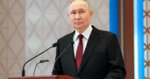 Stire din Actualitate : Vladimir Putin: „Rusia va învinge Ucraina pe teren, dar este gata de un acord prin mijloace pașnice“