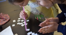Stire din Social : Voluntari care schimbă viitorul copiilor  din centre de plasament