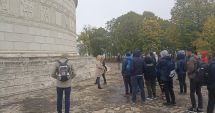 Stire din Cultură-Educație : Îmbunătățiri aduse experienței oferite vizitatorilor la Monumentul Triumfal de la Adamclisi