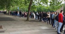 Stire din Politică-Administrație : Alegeri europarlamentare / Coadă și la Londra! Românii votează în număr mare