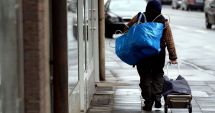 Stire din Social : Lege promulgată. Românii sărmani vor primi voucherele de 250 de lei până la finalul anului