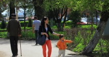 Stire din Social : Vreme instabilă, dar deosebit de caldă, astăzi