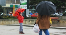 Stire din Social : Ploi și maxime de 13 grade Celsius, astăzi, la Constanța
