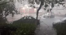 Stire din Social : Vreme extremă în ţară. Meteorologii au emis coduri de furtună şi caniculă