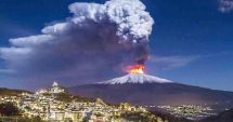 Intensificare a erupţiei vulcanului Etna, cu scurgeri de lavă şi trâmbe de cenuşă