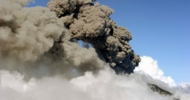 Panică  în Costa Rica după erupția unui vulcan. Capitala,  sub fum