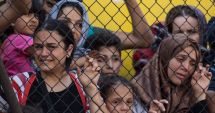 Stire din Actualitate : Washingtonul promite să accelereze ritmul expulzărilor de migranţi cu avionul