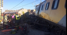 Stire din Actualitate : Două trenuri s-au ciocnit frontal. Peste 200 de răniți