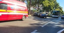 Stire din Eveniment : Două mașini s-au tamponat pe Bulevardul Ferdinand! Traficul este îngreunat, salvatorii sunt la fața locului
