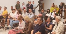 Stire din Cultură-Educație : GALERIE FOTO. Primarul Vergil Chițac, prezent la deschiderea Salonului de fotografie ”Magrin 1878” ediția a doua